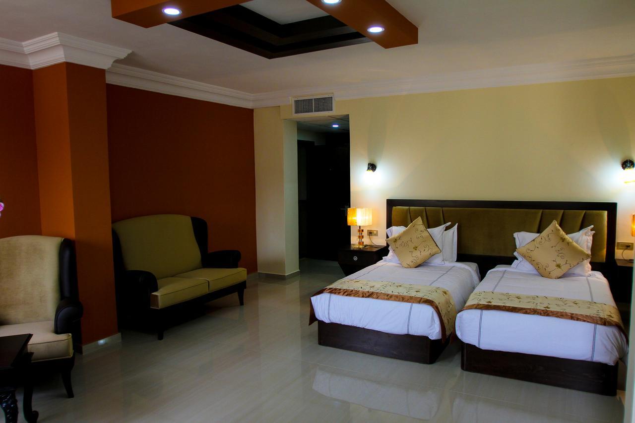 Queen Plaza Hotel Hebron Zewnętrze zdjęcie