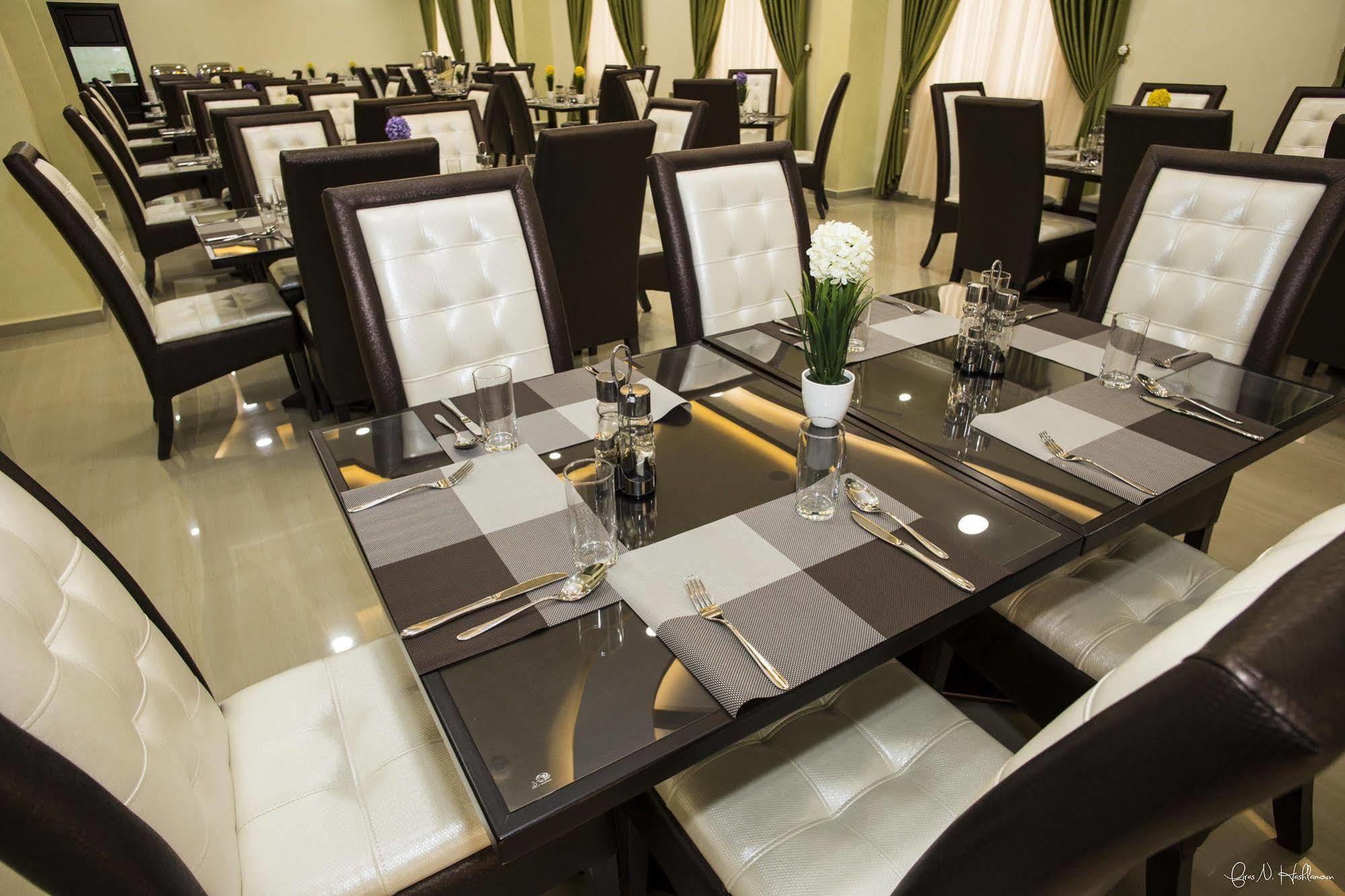 Queen Plaza Hotel Hebron Zewnętrze zdjęcie
