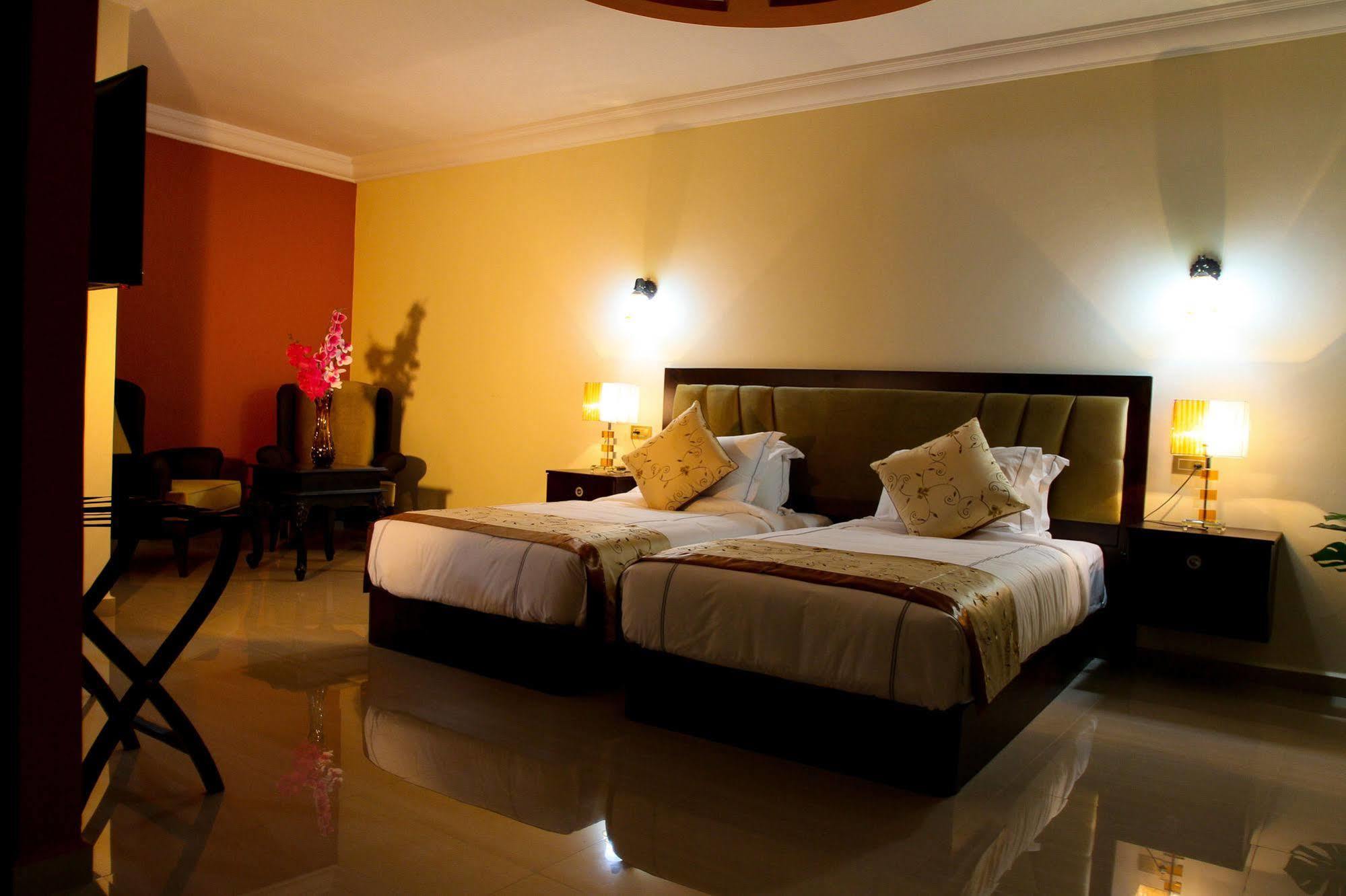 Queen Plaza Hotel Hebron Zewnętrze zdjęcie